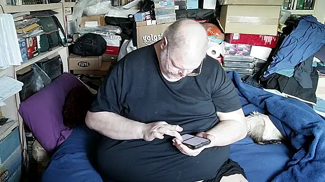 Snapshot of hadeszeuss2 chatting on February 27, 2026, 3:34 pm hadeszeuss2 online show from February 27, 2026, 3:34 pm