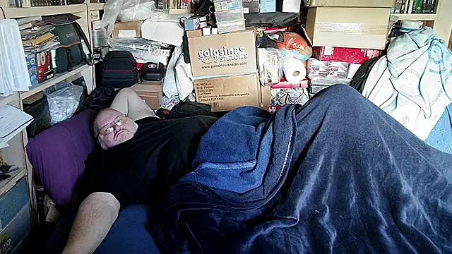 Snapshot of hadeszeuss2 chatting on February 21, 2026, 3:03 pm hadeszeuss2 online show from February 21, 2026, 3:03 pm