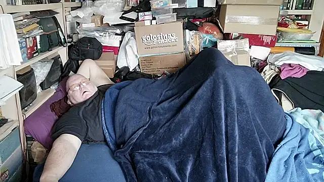 Snapshot of hadeszeuss2 chatting on February 2, 2026, 3:11 pm hadeszeuss2 online show from February 2, 2026, 3:11 pm