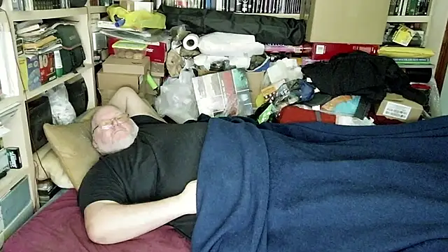 hadeszeuss2 online show from March 4, 2025, 5:56 pm