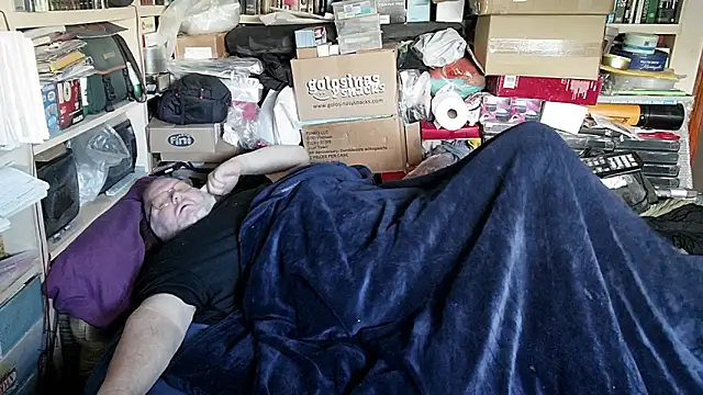 hadeszeuss2 online show from April 3, 2026, 8:32 am