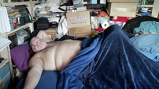 Snapshot of hadeszeuss2 chatting on February 15, 2026, 3:44 pm hadeszeuss2 online show from February 15, 2026, 3:44 pm