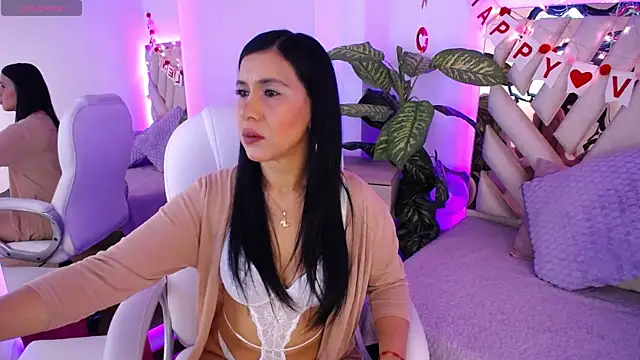 Snapshot of Camille_jhonson chatting on February 27, 2025, 10:22 am Camille jhonson online show from February 27, 2025, 10:22 am