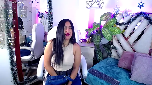 Camille jhonson online show from December 22, 2025, 10:04 am