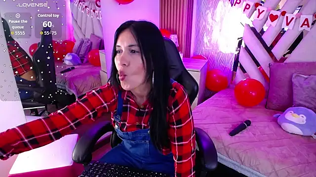 Camille jhonson online show from February 13, 2026, 10:04 am