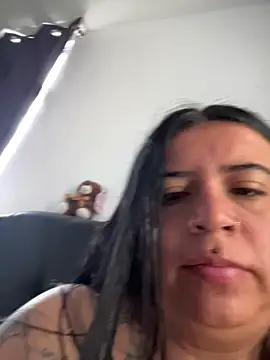 Devilsweet17 online show from May 20, 2026, 1:41 pm