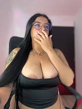 Devilsweet17 online show from September 27, 2025, 10:05 pm