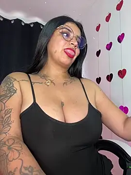 Snapshot of Devilsweet17 chatting on February 10, 2026, 9:58 pm Devilsweet17 online show from February 10, 2026, 9:58 pm