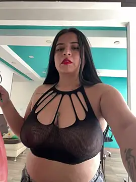 Snapshot of Devilsweet17 chatting on January 14, 2026, 6:22 pm Devilsweet17 online show from January 14, 2026, 6:22 pm