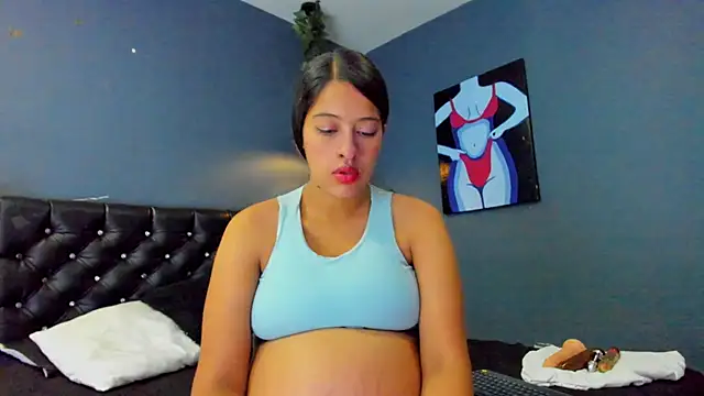 Snapshot of Hannah_Miller__ chatting on March 5, 2025, 5:29 pm Hannah Miller online show from March 5, 2025, 5:29 pm