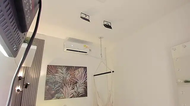 emma alice  online show from February 3, 2026, 11:37 am