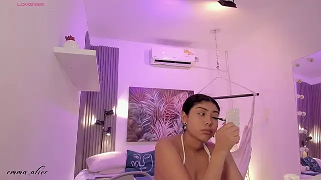 Snapshot of emma_alice_ chatting on October 4, 2025, 12:07 pm emma alice online show from October 4, 2025, 12:07 pm