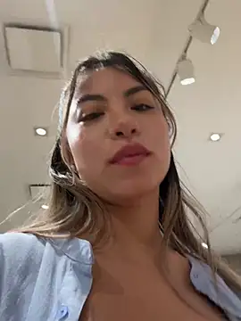 Karen San Miguel online show from February 27, 2025, 6:42 pm