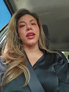 Karen San Miguel online show from December 3, 2025, 3:44 pm