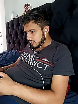 Snapshot of mosmar_20 chatting on February 4, 2026, 8:48 pm mosmar 20 online show from February 4, 2026, 8:48 pm