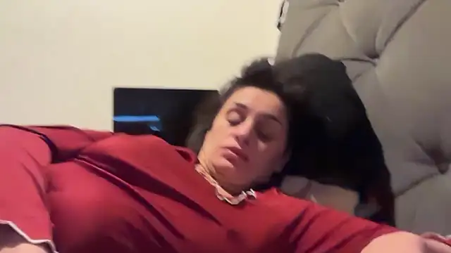 Snapshot of JeSuisUnTapin chatting on December 21, 2025, 7:48 pm JeSuisUnTapin online show from December 21, 2025, 7:48 pm