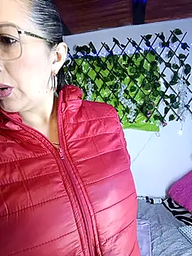 Snapshot of any_mour chatting on April 15, 2026, 5:17 pm any mour online show from April 15, 2026, 5:17 pm