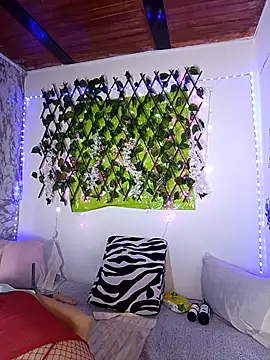 Snapshot of any_mour chatting on March 4, 2026, 5:10 pm any mour online show from March 4, 2026, 5:10 pm