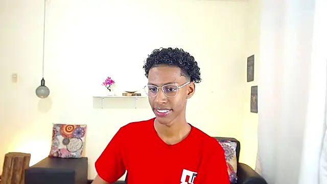 Snapshot of maiki18_ chatting on March 17, 2025, 1:50 pm maiki18 online show from March 17, 2025, 1:50 pm