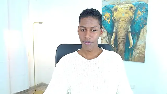 Snapshot of maiki18_ chatting on September 30, 2025, 8:37 pm maiki18 online show from September 30, 2025, 8:37 pm