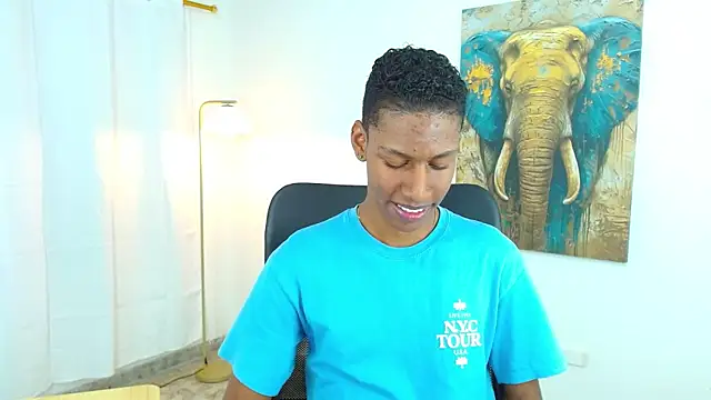 Snapshot of maiki18_ chatting on September 24, 2025, 8:26 pm maiki18 online show from September 24, 2025, 8:26 pm