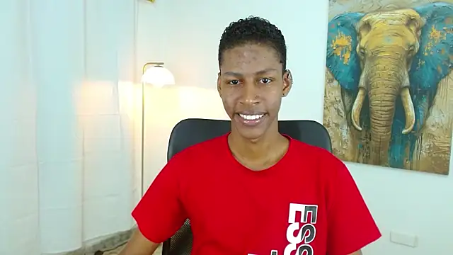 Snapshot of maiki18_ chatting on October 1, 2025, 8:35 pm maiki18 online show from October 1, 2025, 8:35 pm