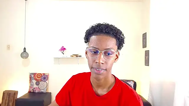 Snapshot of maiki18_ chatting on March 17, 2025, 7:58 pm maiki18 online show from March 17, 2025, 7:58 pm