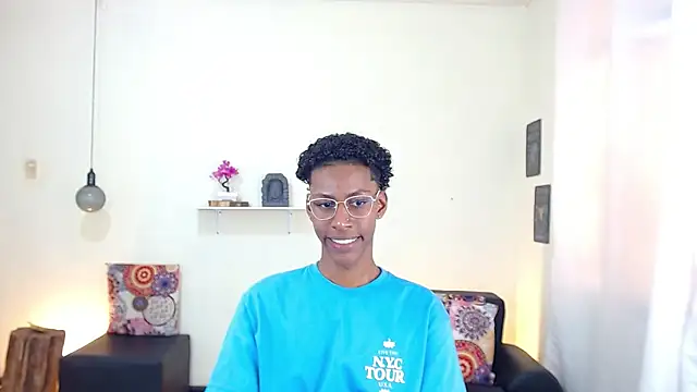 Snapshot of maiki18_ chatting on March 19, 2025, 8:00 pm maiki18 online show from March 19, 2025, 8:00 pm