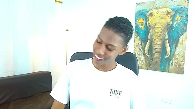 Snapshot of maiki18_ chatting on November 21, 2025, 8:52 pm maiki18 online show from November 21, 2025, 8:52 pm