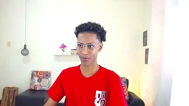 Snapshot of maiki18_ chatting on March 6, 2025, 1:46 pm maiki18 online show from March 6, 2025, 1:46 pm