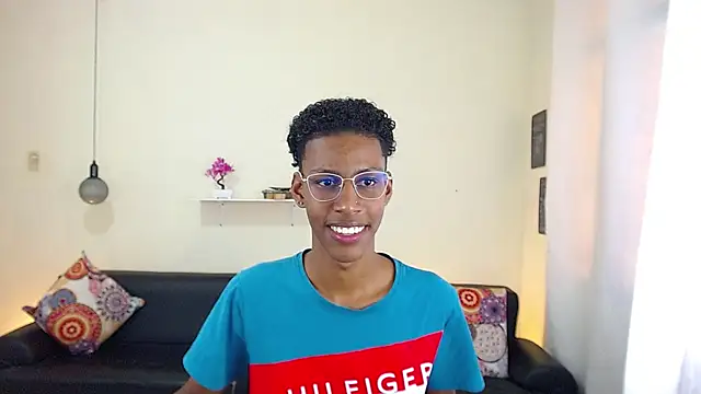 Snapshot of maiki18_ chatting on February 28, 2025, 8:07 pm maiki18 online show from February 28, 2025, 8:07 pm