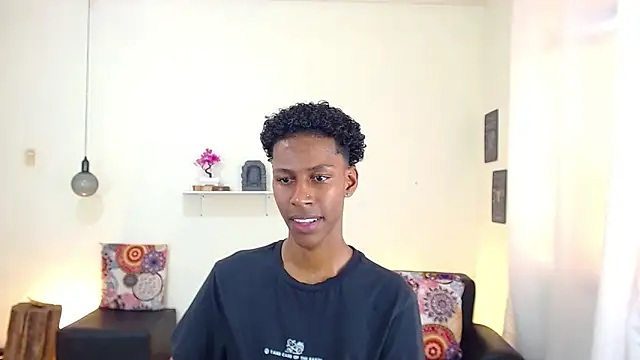 Snapshot of maiki18_ chatting on March 20, 2025, 7:57 pm maiki18 online show from March 20, 2025, 7:57 pm