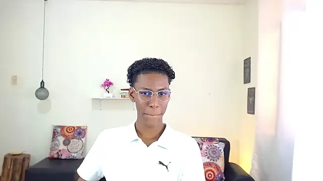 Snapshot of maiki18_ chatting on March 10, 2025, 7:50 pm maiki18 online show from March 10, 2025, 7:50 pm