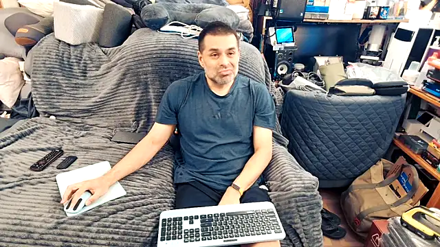 ClampMaster online show from October 18, 2025, 11:51 pm