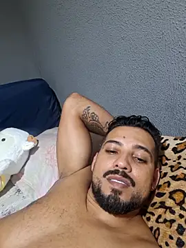 Luizragnar123 online show from February 26, 2026, 4:45 am