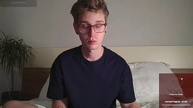 Snapshot of Shirizi chatting on November 7, 2025, 6:34 pm Shirizi online show from November 7, 2025, 6:34 pm