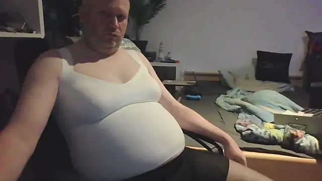 Snapshot of ShyBoy1982 chatting on May 23, 2026, 11:26 pm ShyBoy1982 online show from May 23, 2026, 11:26 pm