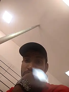 Snapshot of AmGlcasal chatting on February 27, 2025, 2:32 pm AmGlcasal online show from February 27, 2025, 2:32 pm