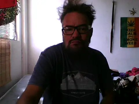 Snapshot of LECHEBALLS chatting on March 13, 2026, 8:14 pm LECHEBALLS online show from March 13, 2026, 8:14 pm