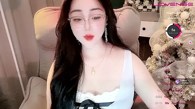 Snapshot of Monica-888 chatting on March 21, 2025, 12:07 am Monica-888 online show from March 21, 2025, 12:07 am