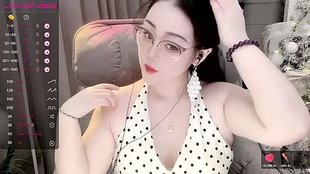 Snapshot of Monica-888 chatting on October 3, 2025, 5:58 pm Monica-888 online show from October 3, 2025, 5:58 pm