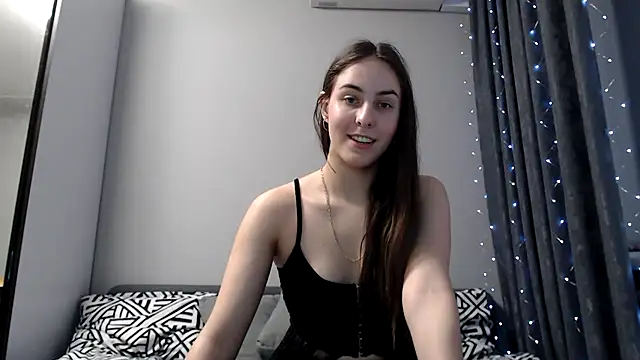 Snapshot of SierraSky_ chatting on February 8, 2025, 9:15 pm SierraSky online show from February 8, 2025, 9:15 pm