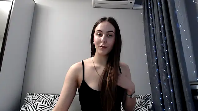 Snapshot of SierraSky_ chatting on February 22, 2025, 9:26 pm SierraSky online show from February 22, 2025, 9:26 pm