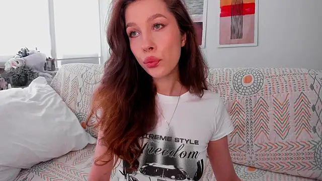 tenderdreams online show from July 5, 2026, 11:50 am