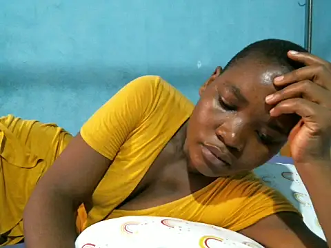 Snapshot of cocolicky chatting on February 2, 2026, 5:50 am cocolicky online show from February 2, 2026, 5:50 am