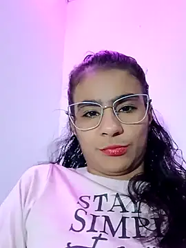 Snapshot of Leslly_ chatting on February 11, 2026, 11:10 am Leslly online show from February 11, 2026, 11:10 am