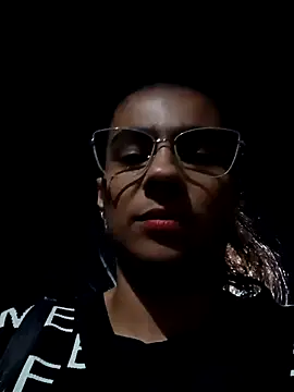 Snapshot of Leslly_ chatting on January 14, 2026, 10:41 am Leslly online show from January 14, 2026, 10:41 am