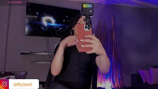 danna v online show from October 19, 2025, 4:15 am