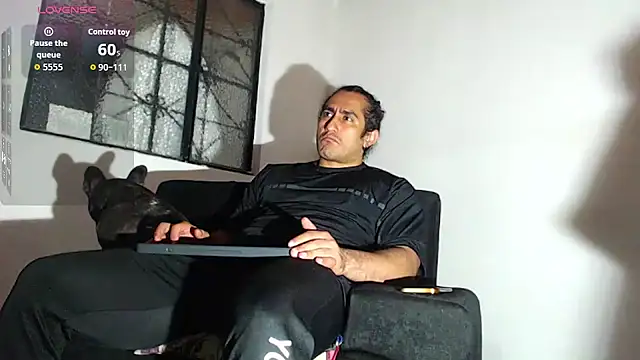 Snapshot of willian_m777 chatting on February 14, 2026, 4:02 am willian m777 online show from February 14, 2026, 4:02 am