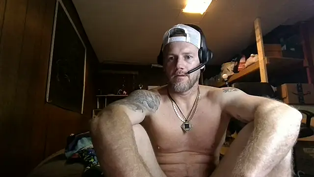 Freakslut007 online show from August 4, 2026, 7:35 am